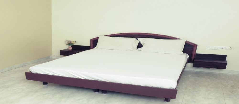 Super Townhouse G Silver Hotels Mount Road Chennai Exterior photo